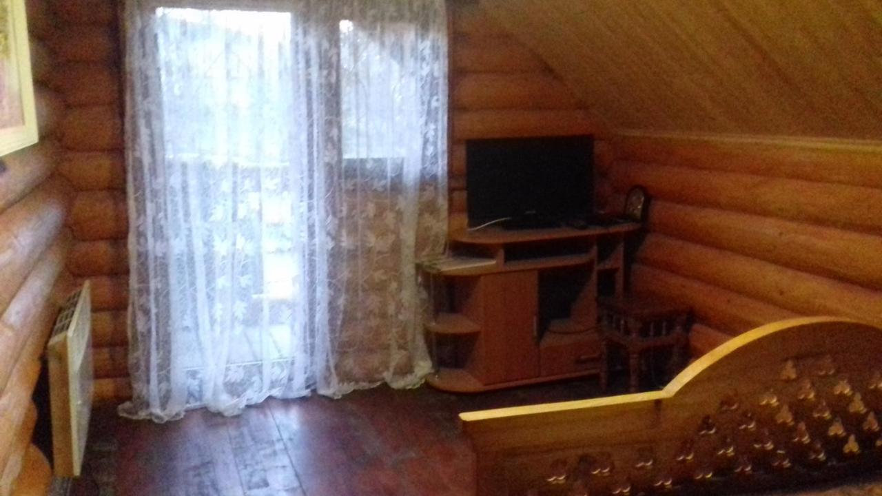 Затишний будиночок Bukovets Экстерьер фото
