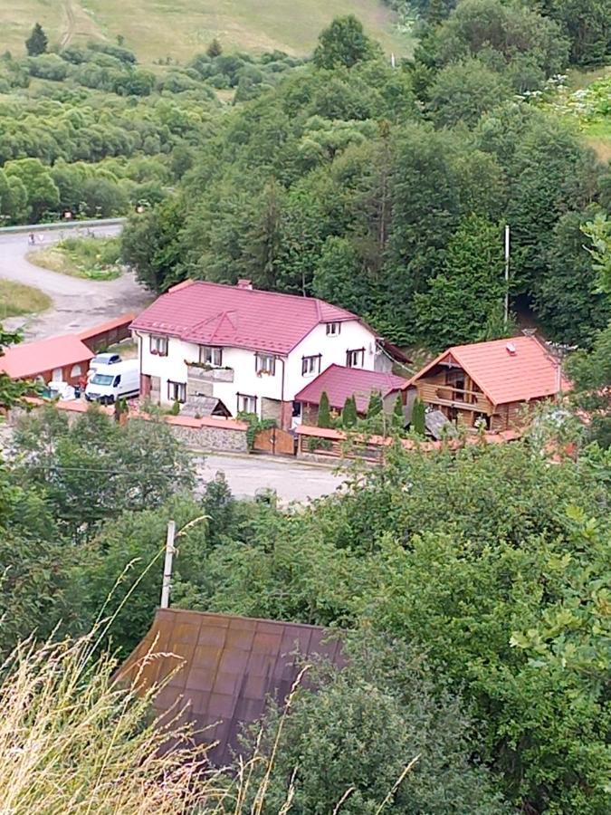 Затишний будиночок Bukovets Экстерьер фото